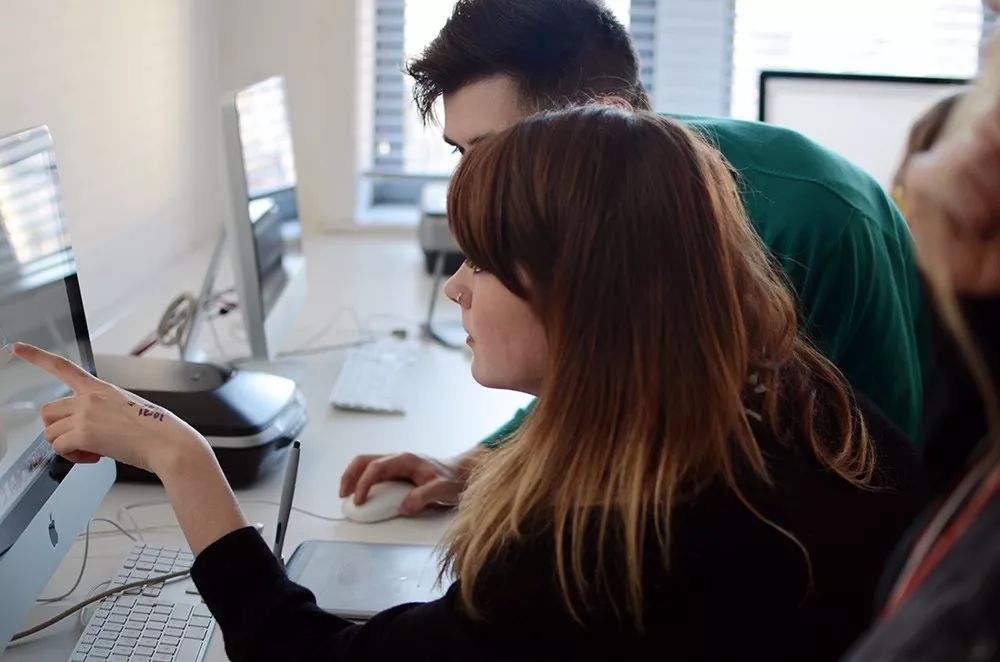 第三等级预科文凭：艺术，设计与媒体,在线