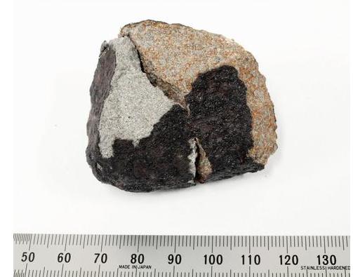 日本多地上空出现闪光火球,日本巨大“火球”划过夜空