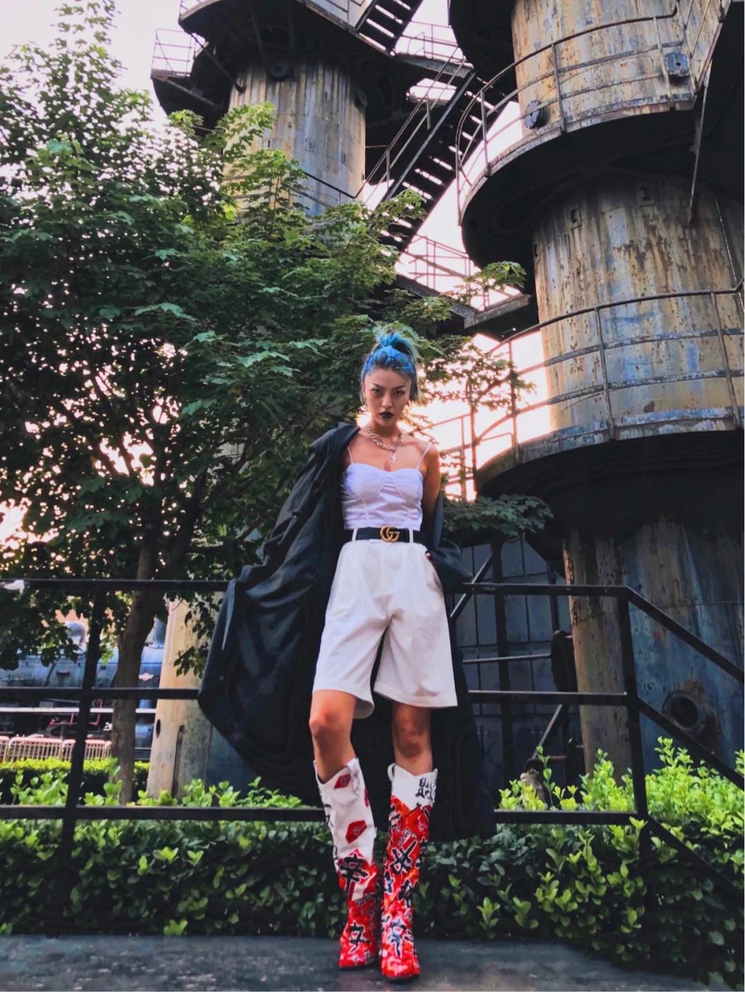 四川女孩国潮设计冲上热搜！她将三星堆穿在身上，被网友赞太帅气