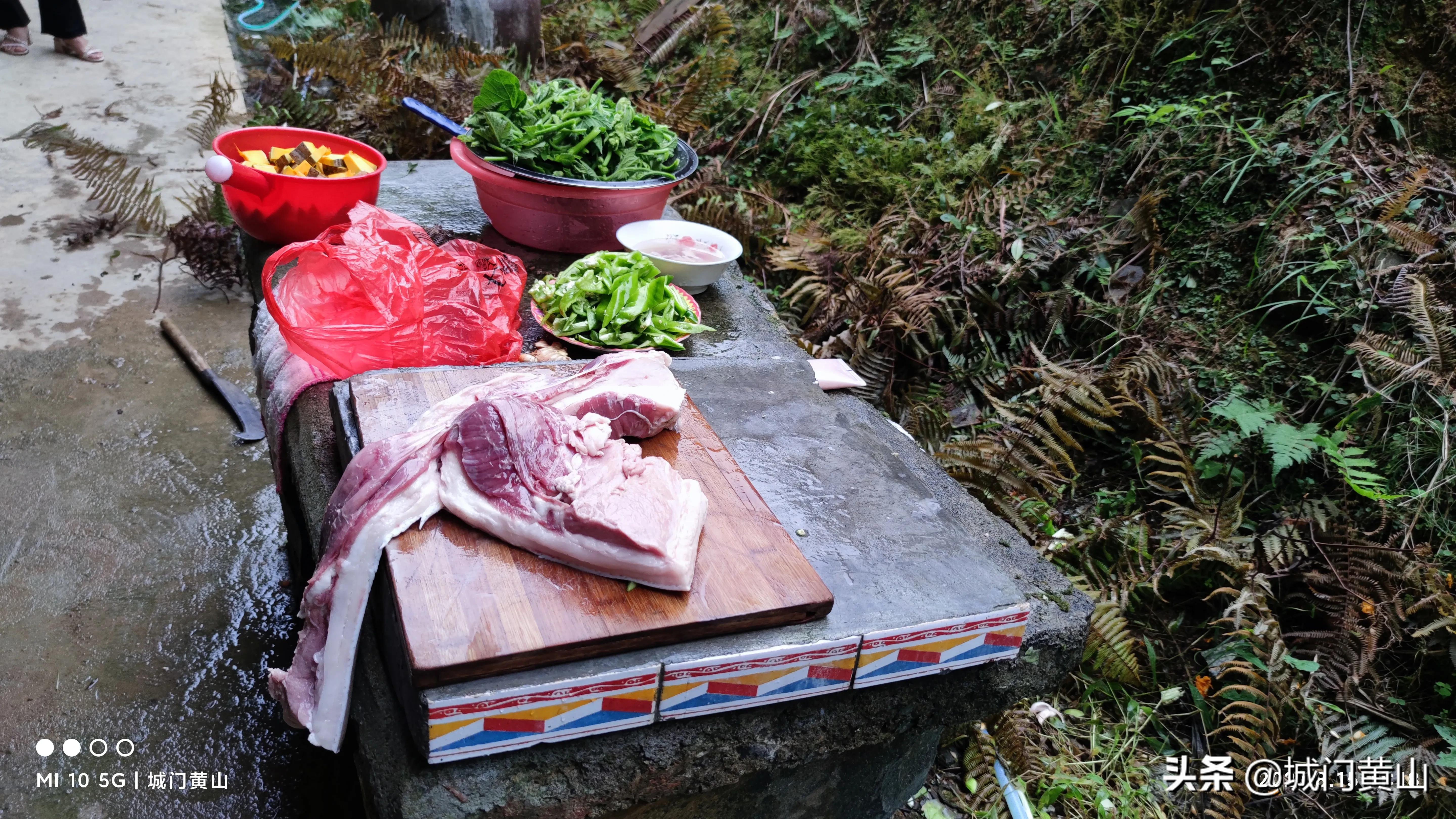 福州大湖乡冬瓜佛手瓜盛夏里在山里绽放