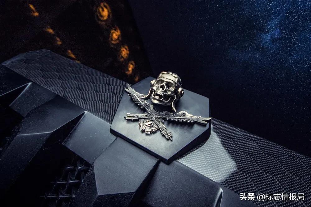 骷髅轰炸机！这应该是世界上最「硬核」的车标了