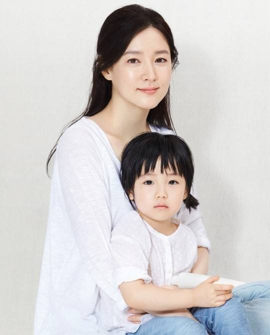 李英爱50岁,48岁李英爱惊艳时光