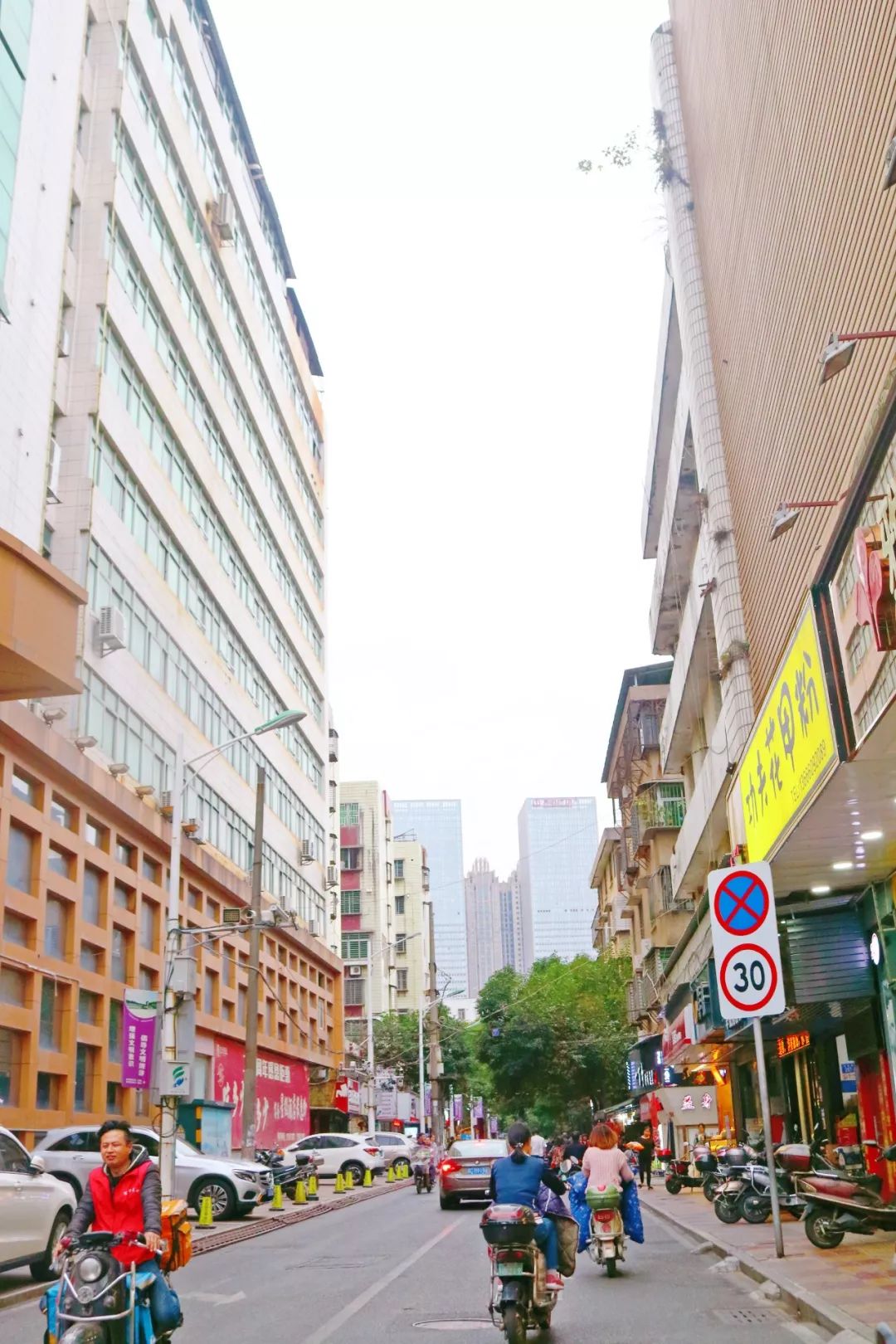 又小又偏！这碗藏在小巷深处的“魔鬼”豆花，我都舍不得曝光