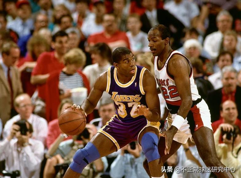 单赛季场均2抢断2盖帽,单赛季盖帽200+抢断200+