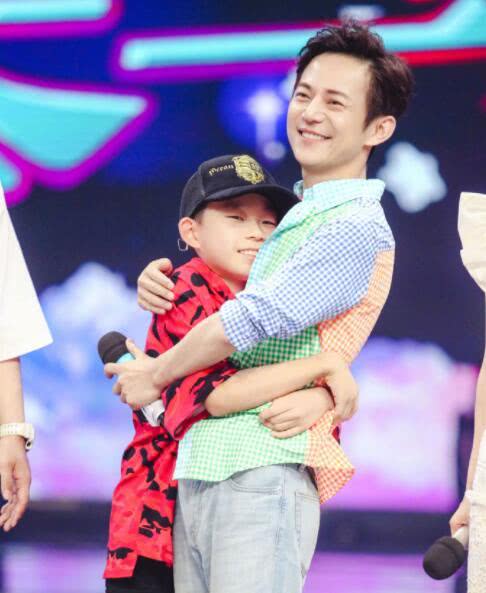 刘信达何炅事件是怎么回事,何炅和刘信达