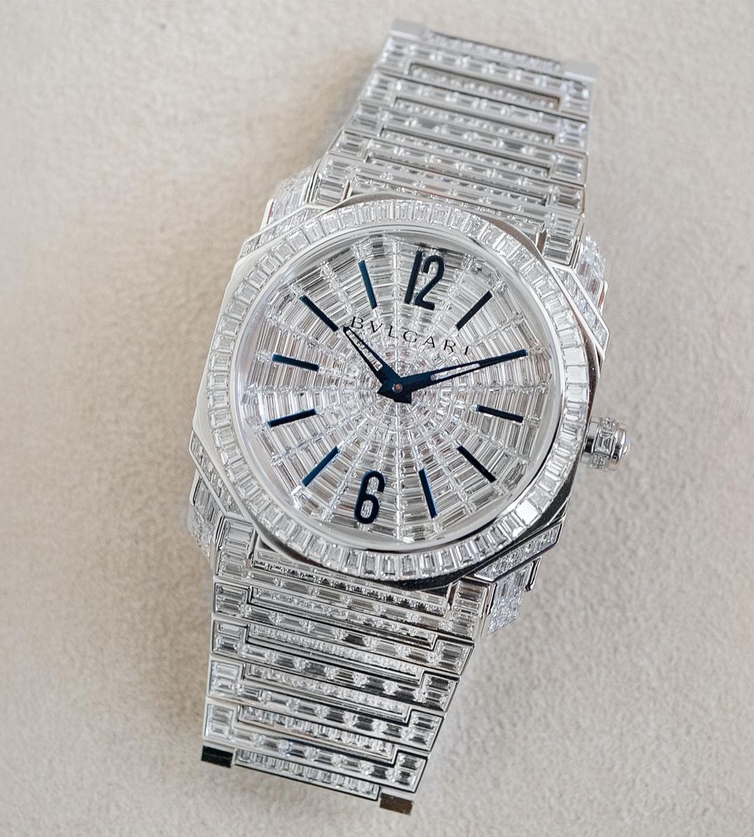 男人有多爱钻石？来看C罗的手腕