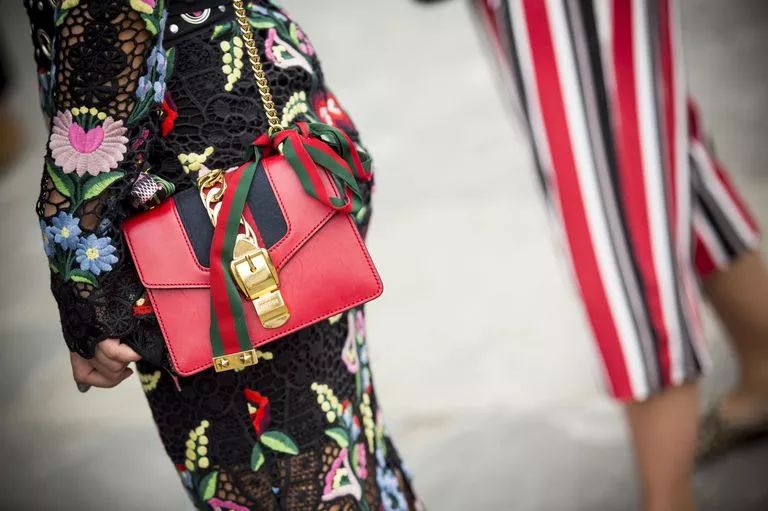 lvguccichanel爱马仕哪个好,gucci不值得买的十大必买经典款包