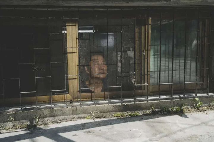 奥斯卡电影寄生虫观后感,寄生虫符合奥斯卡最佳影片