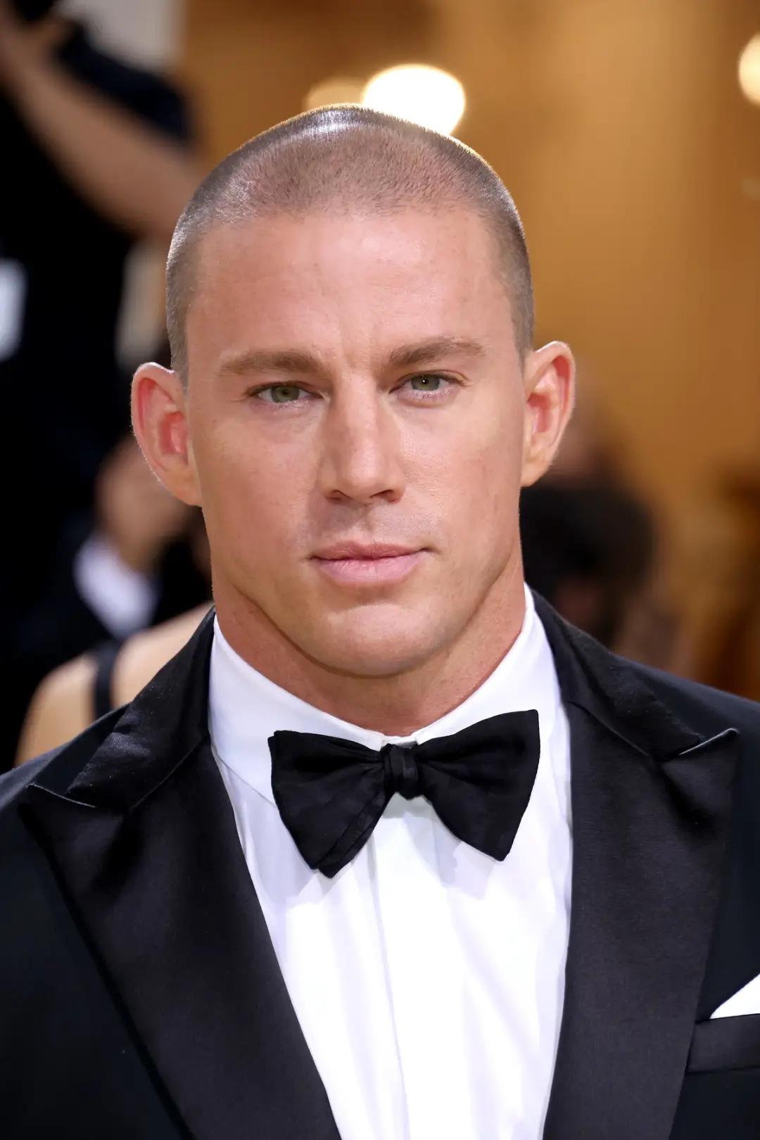 钱宁塔图姆健身,阿黛尔钱宁塔图姆视频