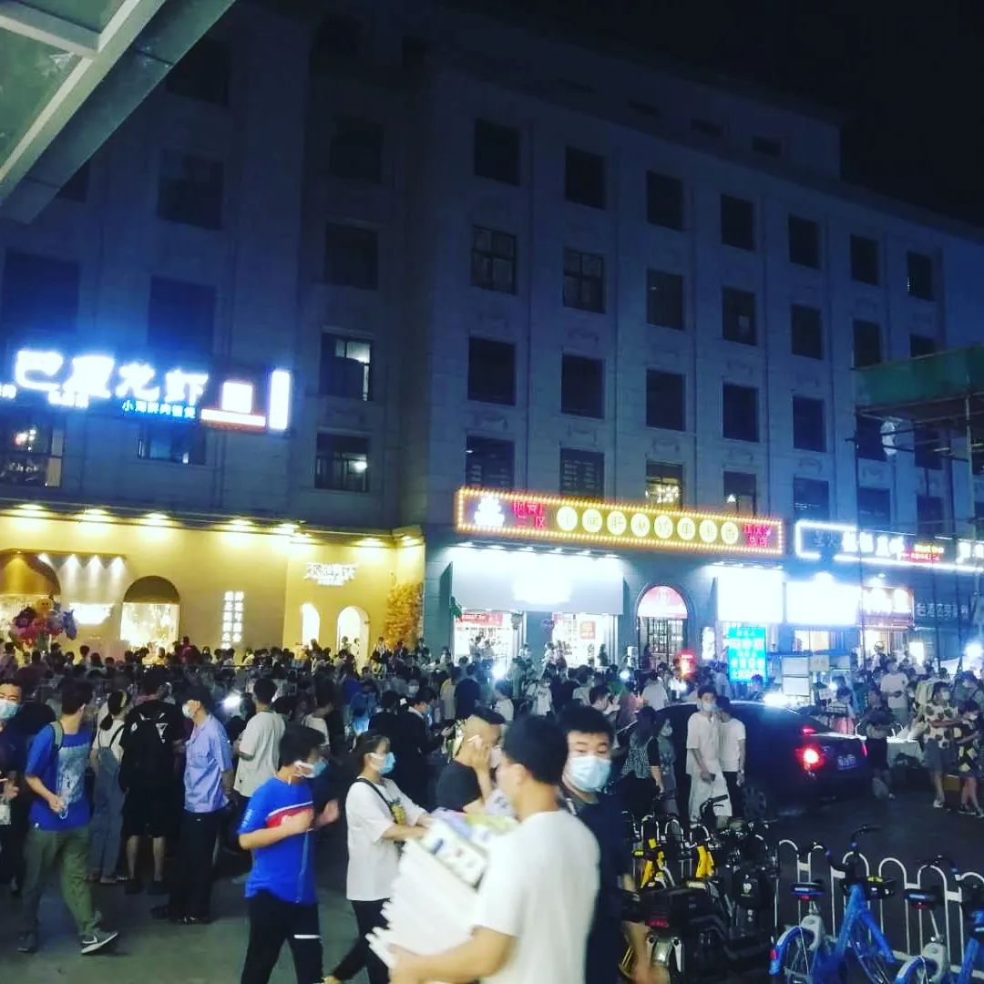 敦煌沙洲夜市值得去吗,三亚夜市哪个值得去