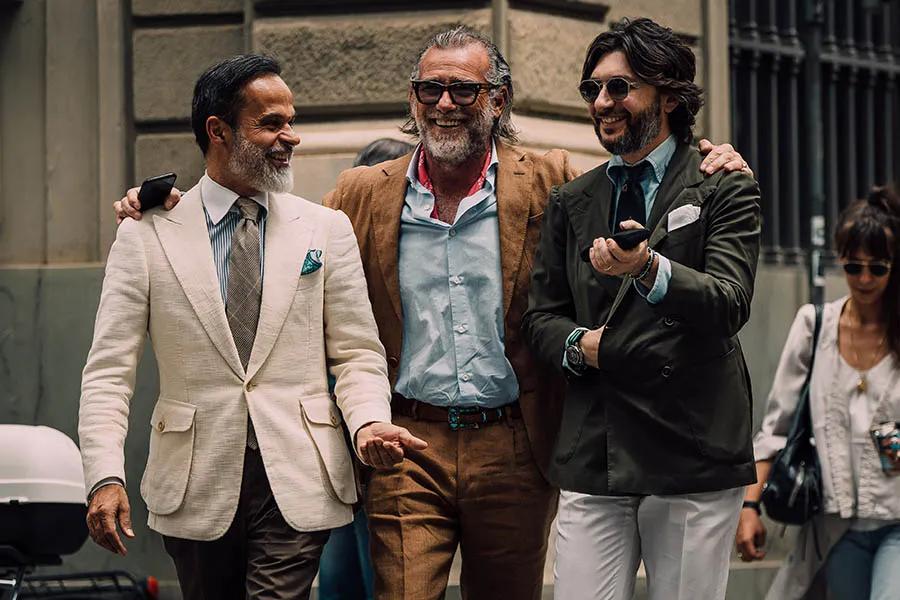 鍙洂鍙敎鐨勬尝澹】,鍙洂鍙敎绉佹埧缇庨