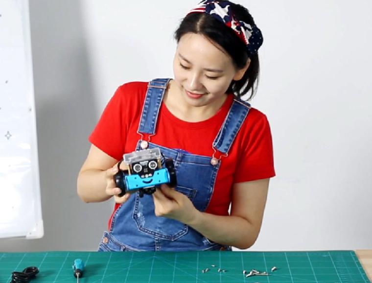 华为ai学习机器人,华为编程机器人