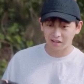 《向往5》搞事情，张艺兴意外遇见吴亦凡？彭昱畅秒变八卦脸