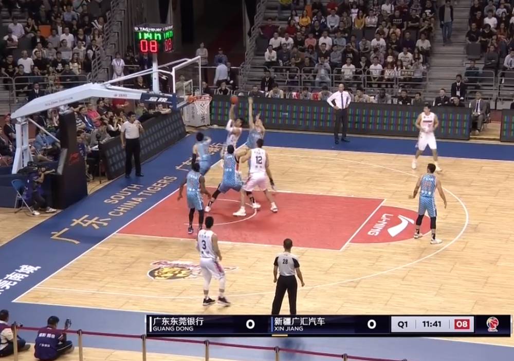 「回忆CBA经典战」荡气回肠！孟铎加时读秒绝杀*疆新**