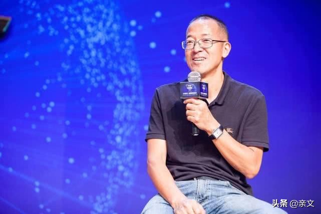 中国最成功的母亲，儿子被北大开除，她帮儿子下海创业成百亿富豪