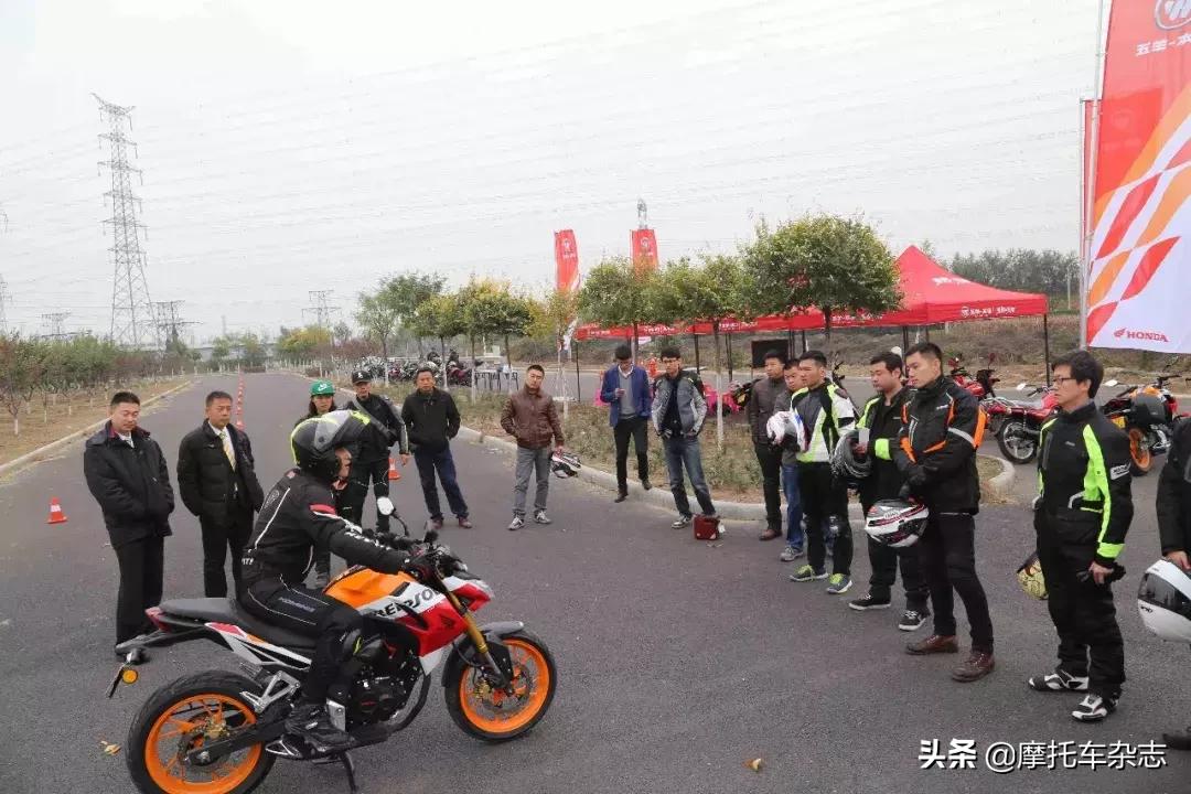 巡航摩托车驾驶技术教学,新手如何安全驾驶摩托