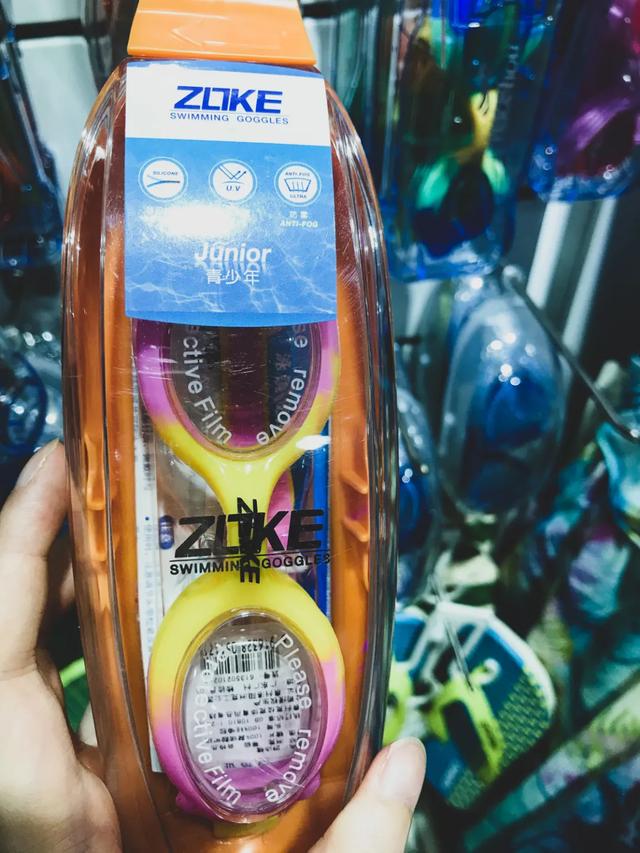 带宝宝潜水用什么泳镜,儿童初学潜水需要买泳帽吗