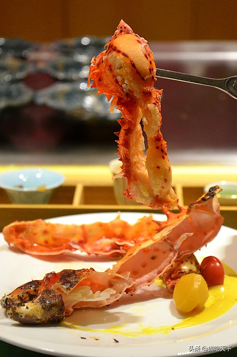 高温天气宅家不无聊,高温暴雨都挡不住人们游玩的步伐