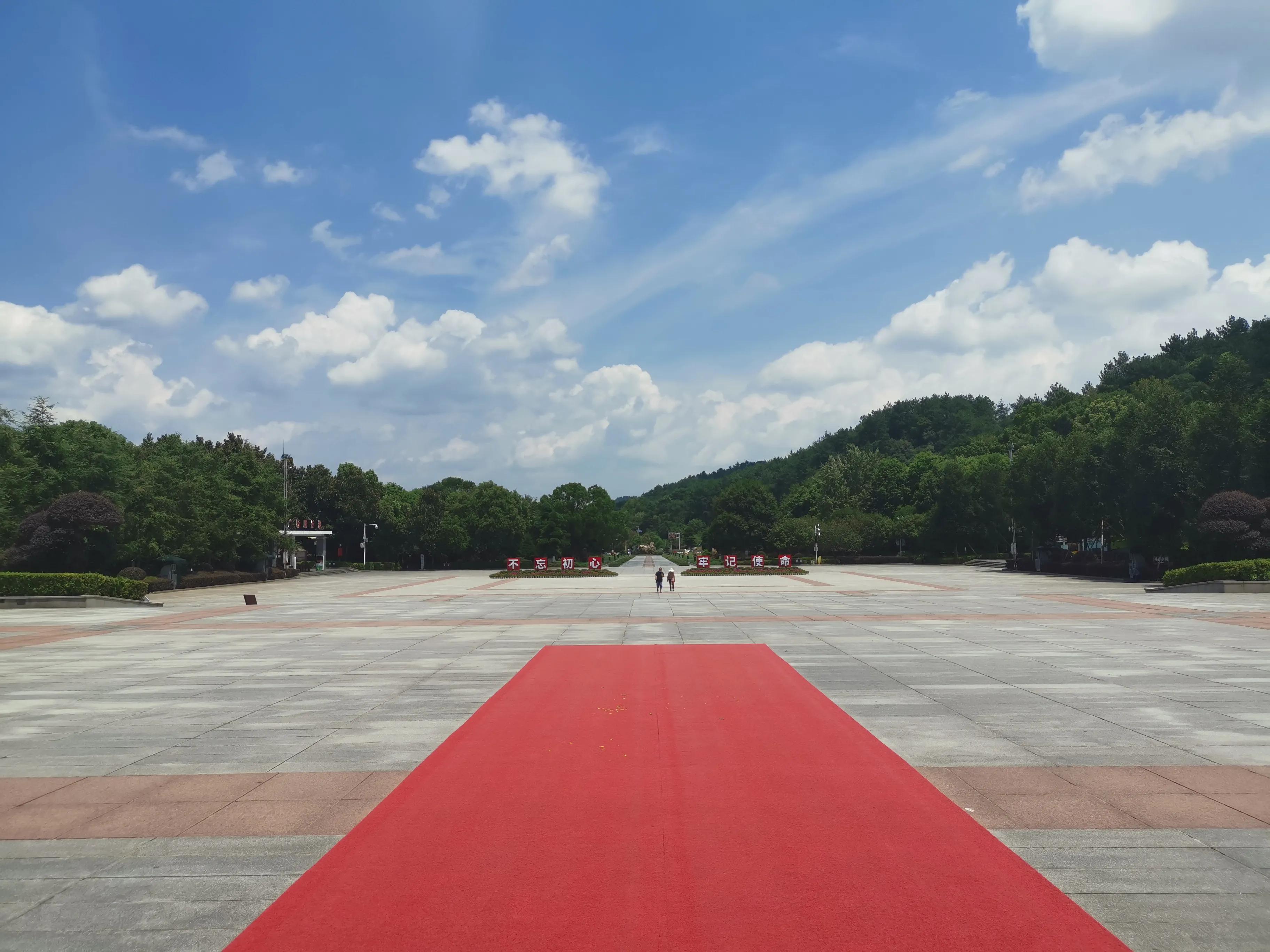 周末韶山一日游：参观了毛*东泽**故居、滴水洞、虎歇坪