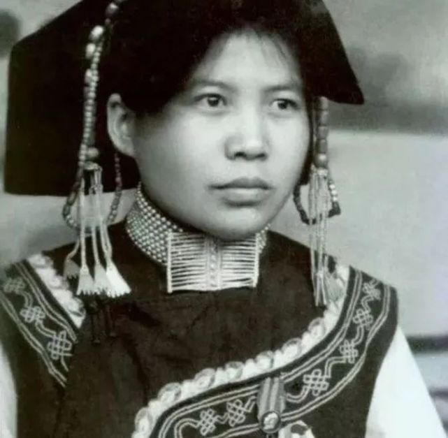 欧洲经济参议院副主席——约莫史波,杨明