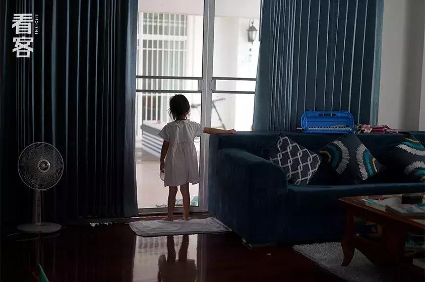 为了孩子上学全家都搬到县城好嘛,为了孩子上学全家去异地