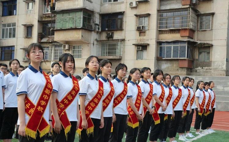 最有水平的中学校服,全国排名前十的校服