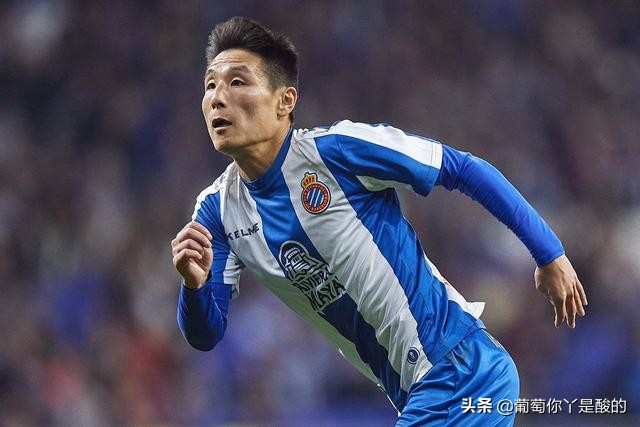 武磊因为啥被罚黄牌,武磊被判犯规吃黄牌