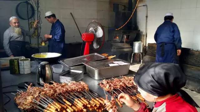 在*疆新**！你戴不了鸽子蛋，但喝得起鸽子汤！