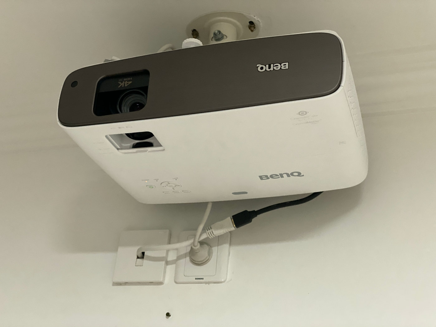 hdr和4k超清电视哪个好,4k电视投影效果怎么样