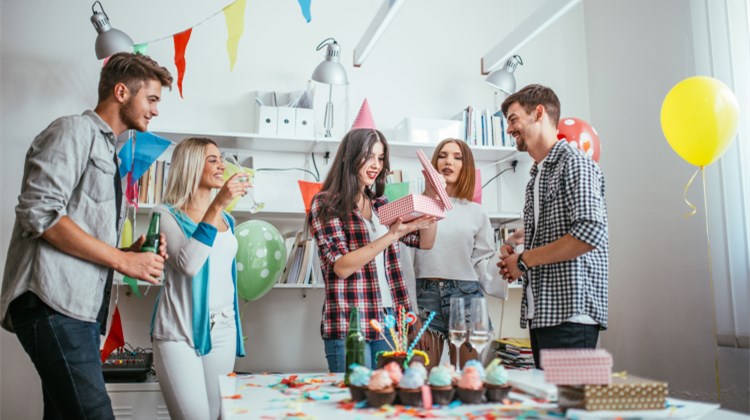 今年闺蜜生日，很犯愁，这个咖啡机能入她的眼吗？