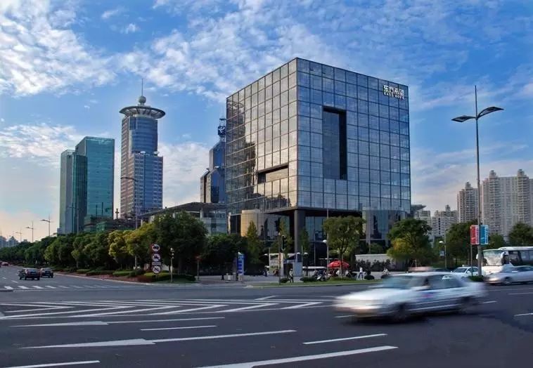 对不起，我要去这些公司上班了！上海最有钱的企业都在这！