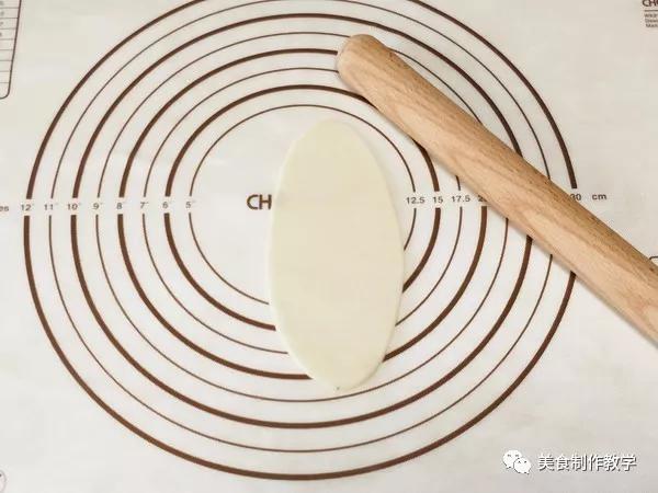 老爸的食光鲜花饼的做法,发面玫瑰花饼的美食做法