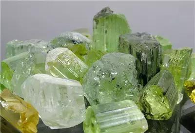 超实用的宝玉石图谱大全,稀有石原石图片大全