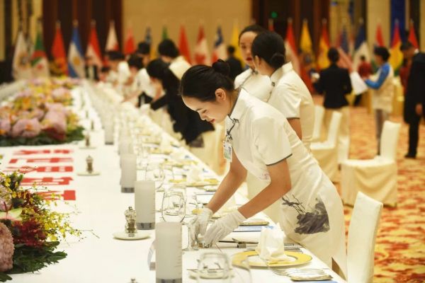 军运会世界各地军人,军运会给外国人的印象