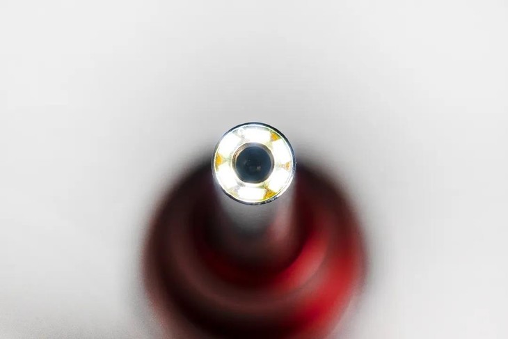 500万像素高清成像，隐秘耳道一览无遗，挖耳朵也能科技感爆棚