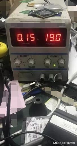 联想笔记本充电电源灯闪烁不开机,联想笔记本充电时亮灯不开机