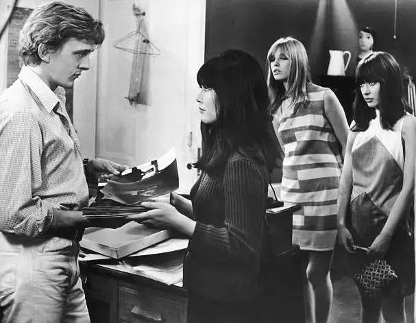 86岁的好莱坞华人教母：我是一只独来独往的豹，不需要结婚