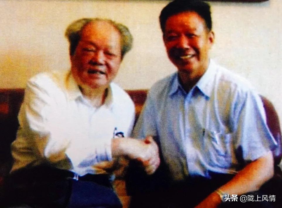 高山铸魂，苍根存气——军旅书画家雒胜奇记