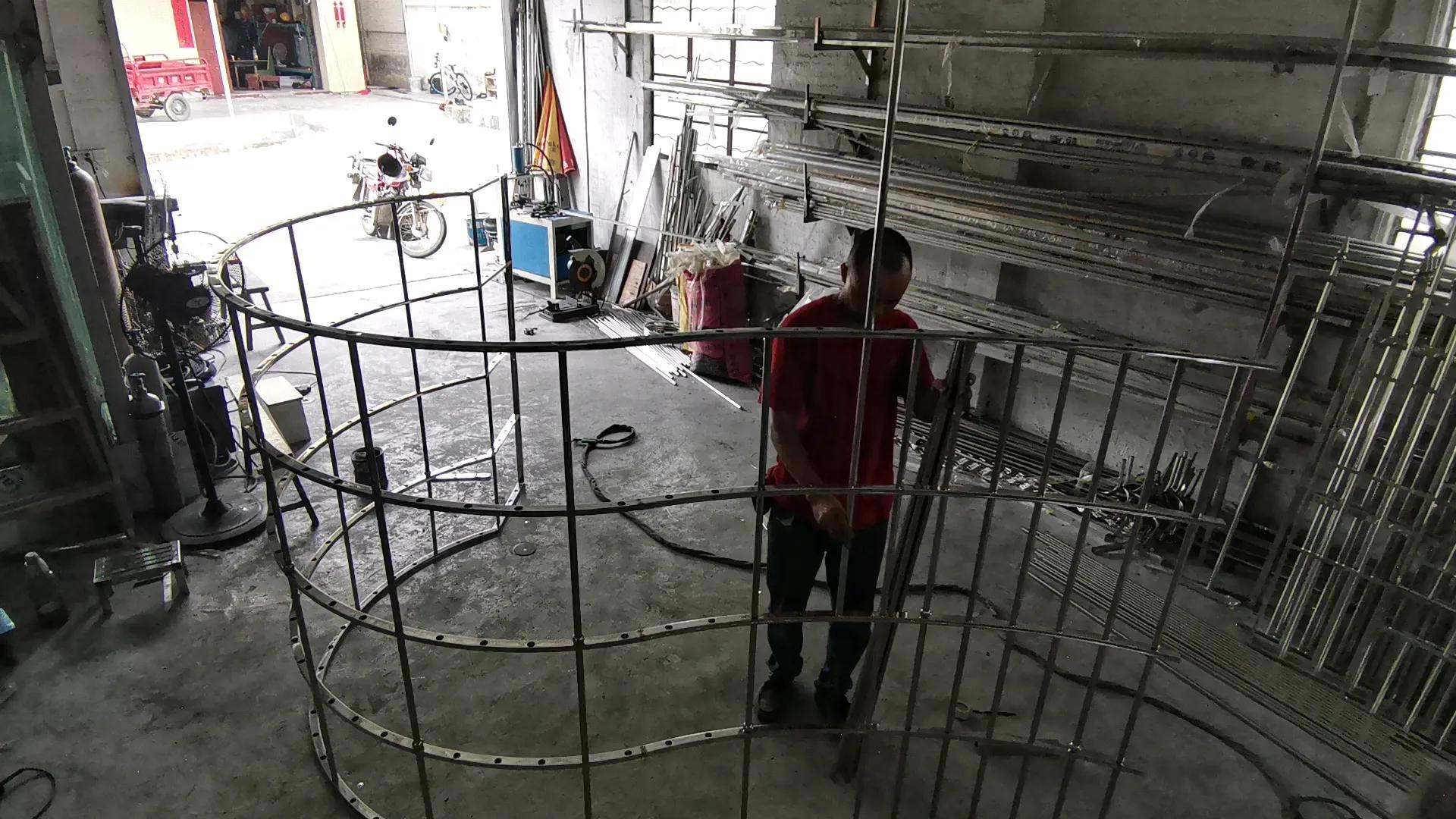 异形不锈钢防盗网,不锈钢防盗栏杆设计