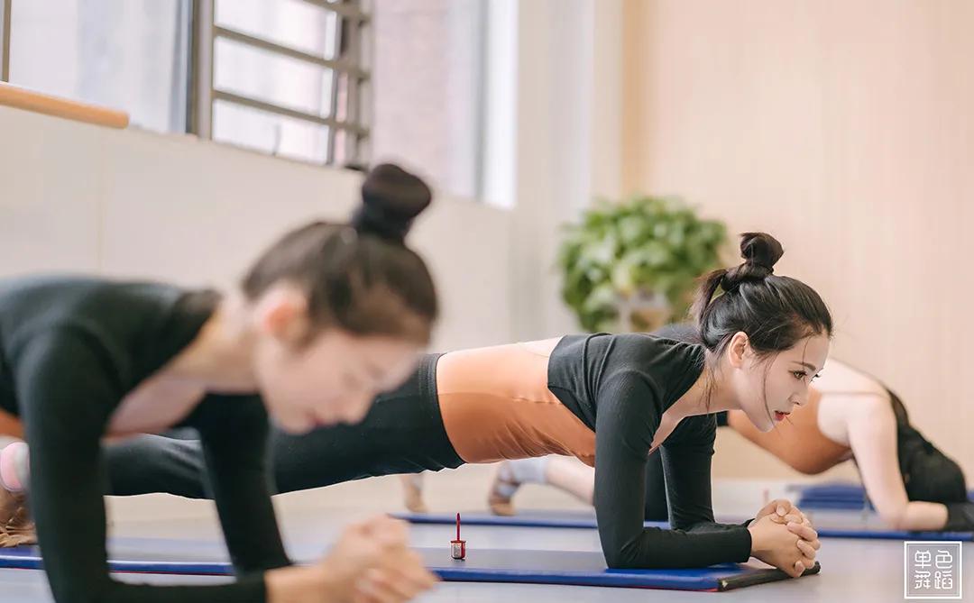学舞蹈女孩真的很美,学舞蹈的女生究竟能美到什么程度