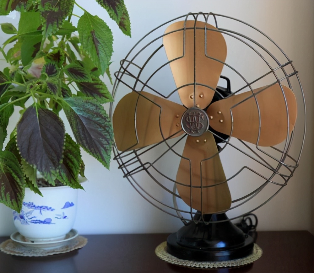 为什么老式电风扇十几年都没有坏,90年代的电风扇现在还可以用