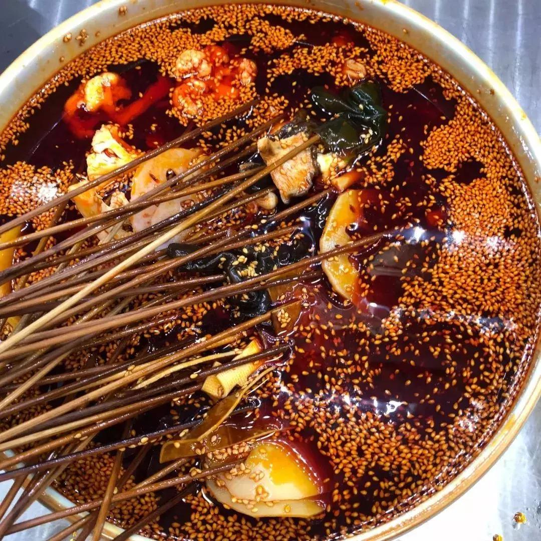 来成都带你去逛春熙路吃小吃,成都吃的特点美食攻略春熙路周围