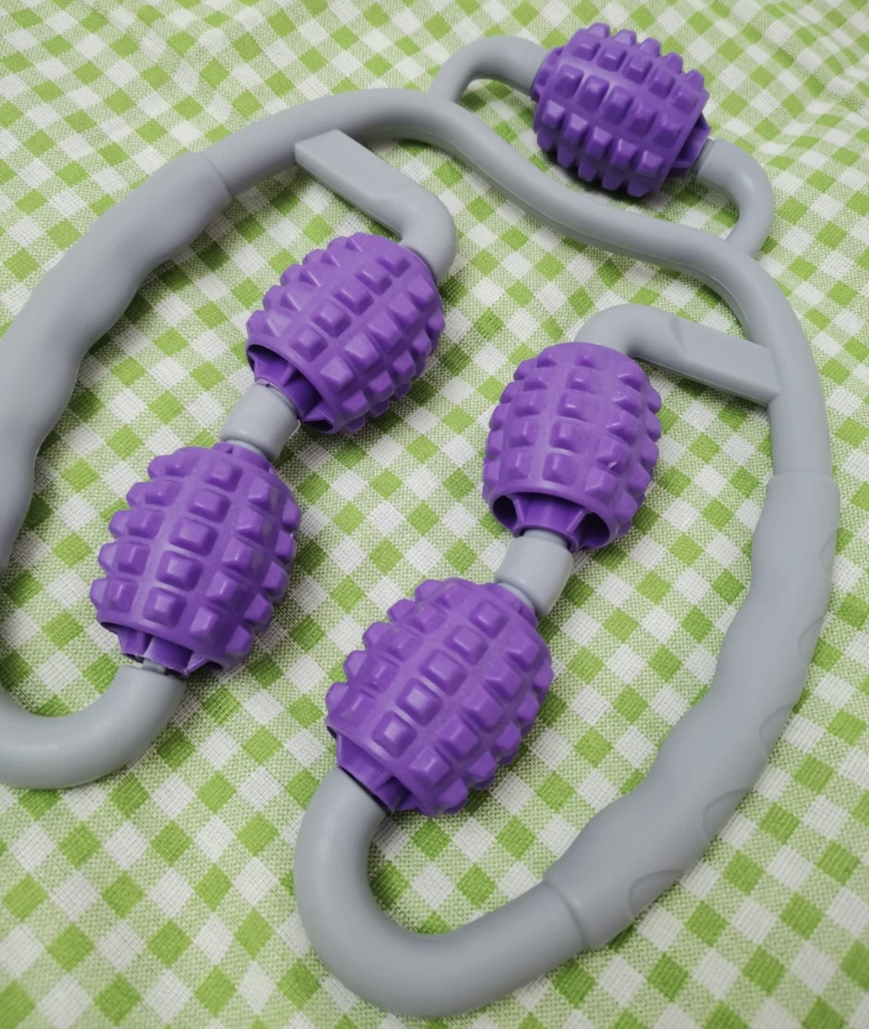 女生的“智商钱”真好赚，搓泥宝没啥用，素颜霜更是鸡肋