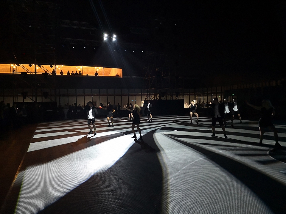 既是工厂，也是美术馆的浙江STANCE智慧厂房