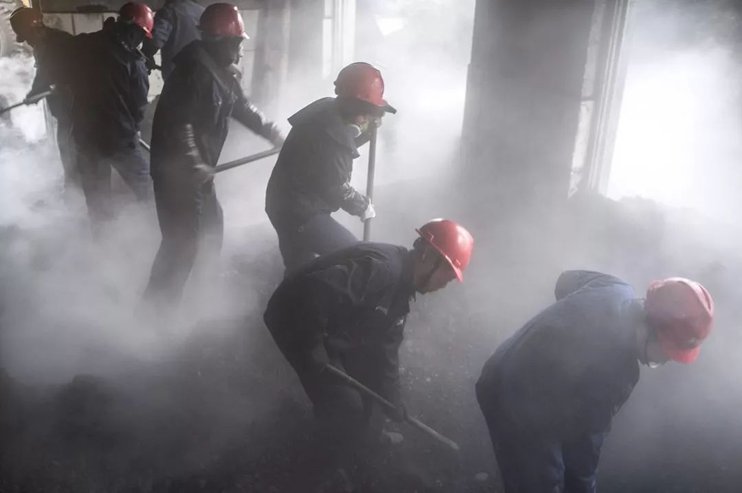 大学生回乡创业赚67十万,大学生回家创业年赚120万