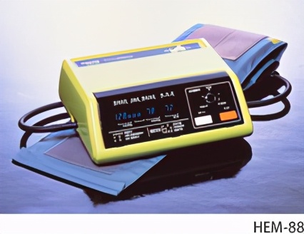 欧姆龙市场血压计占有额 (欧姆龙医疗电子血压计厂家电话)