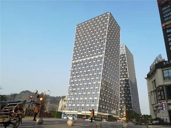 重庆来福士最丑建筑,重庆来福士被评十大最丑建筑