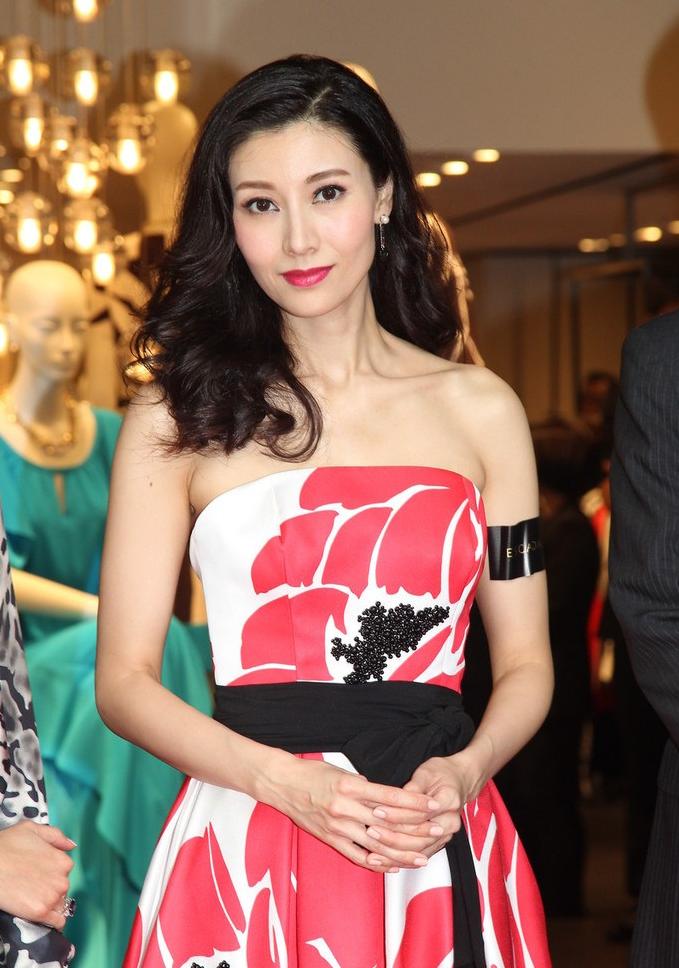 李嘉欣千亿豪门,最强小三收入