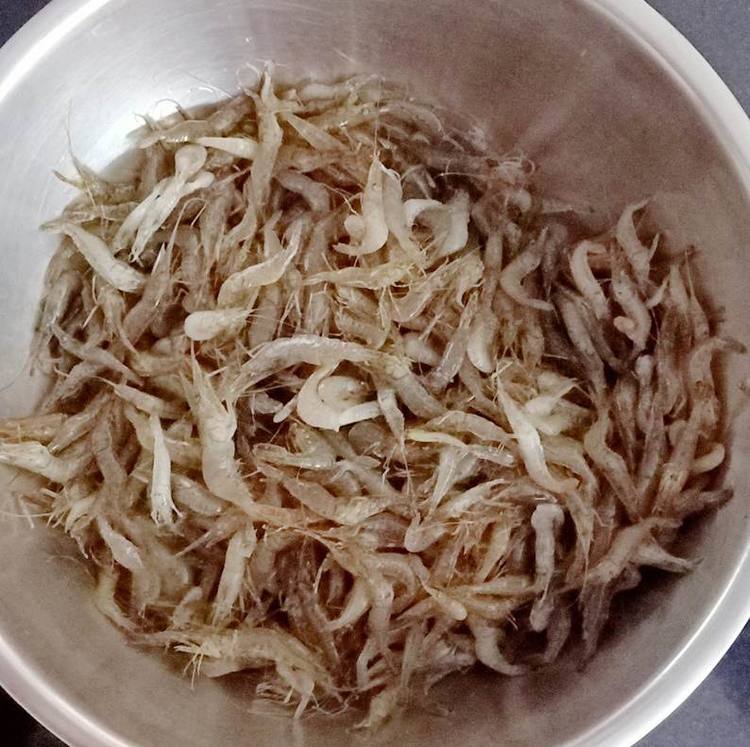 炸河虾挂糊炸还是挂淀粉炸,干锅小河虾怎么炸又酥又脆