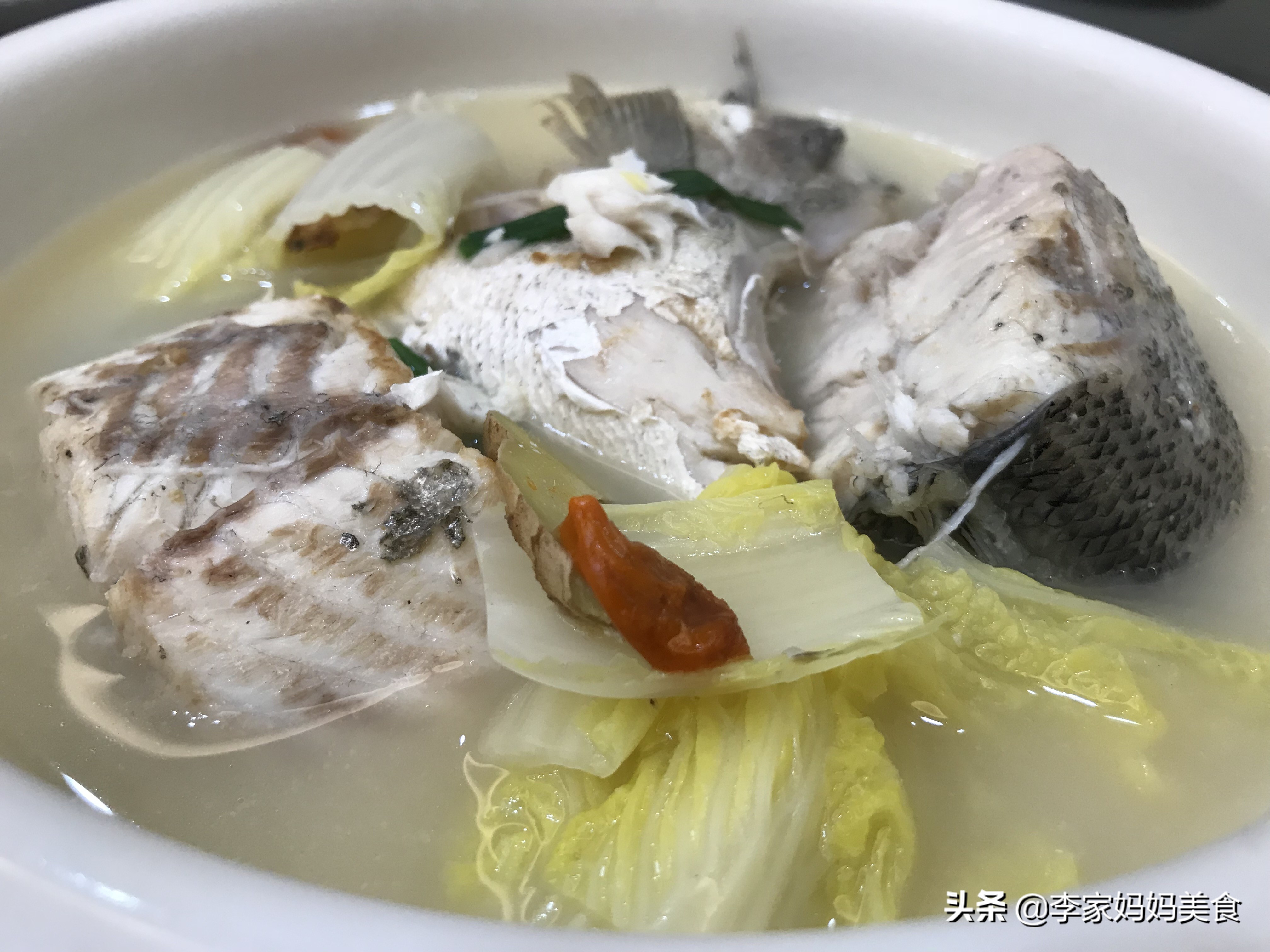 无论炖什么鱼一定要记住小常识,无论煮什么鱼都要记住